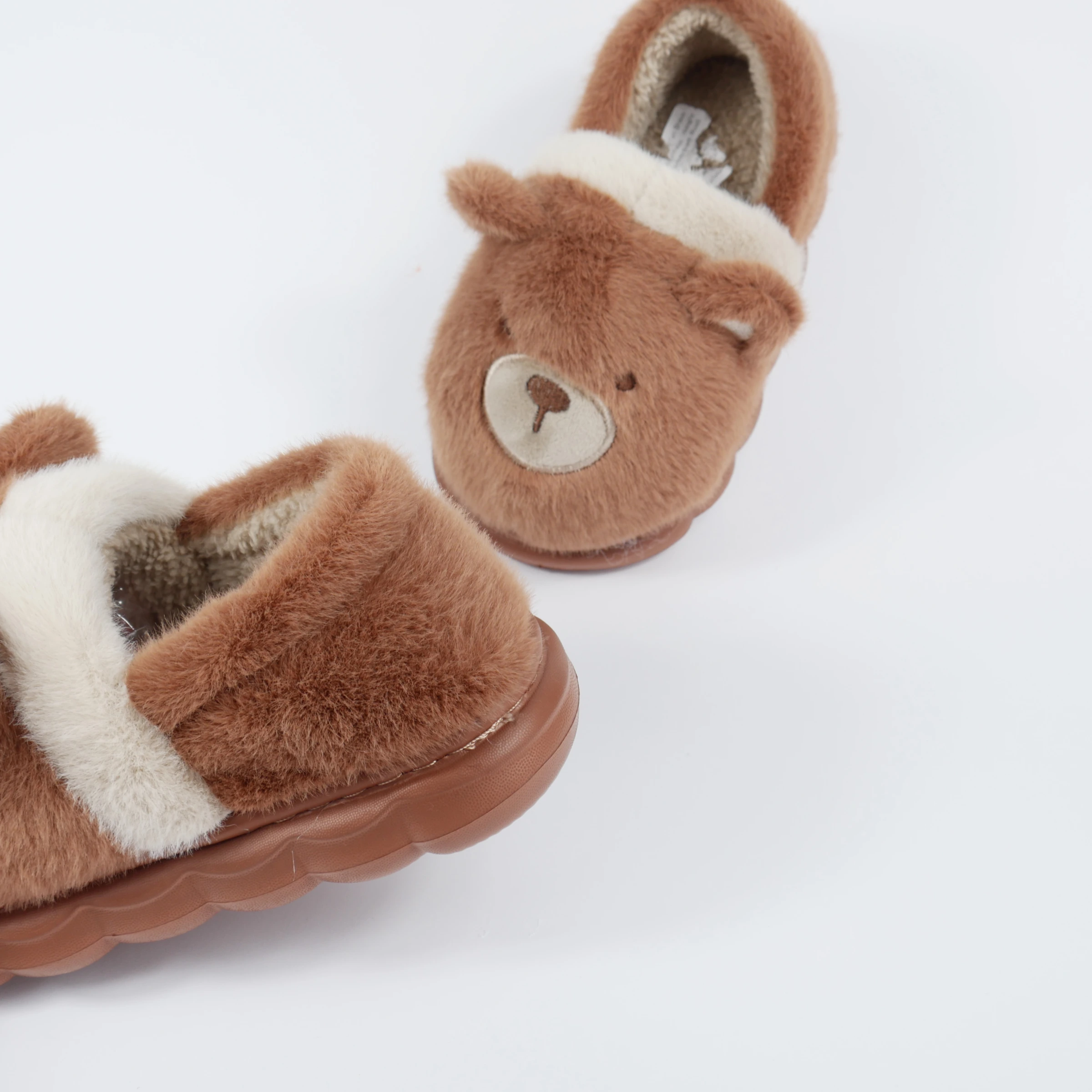 Дитячі зимові капці Bear пухнасті у формі ведмедика — пара взуття