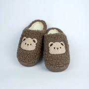 Затишні хутрові капці ведмедики «Teddy Bear» коричневі DomMood — вид зверху