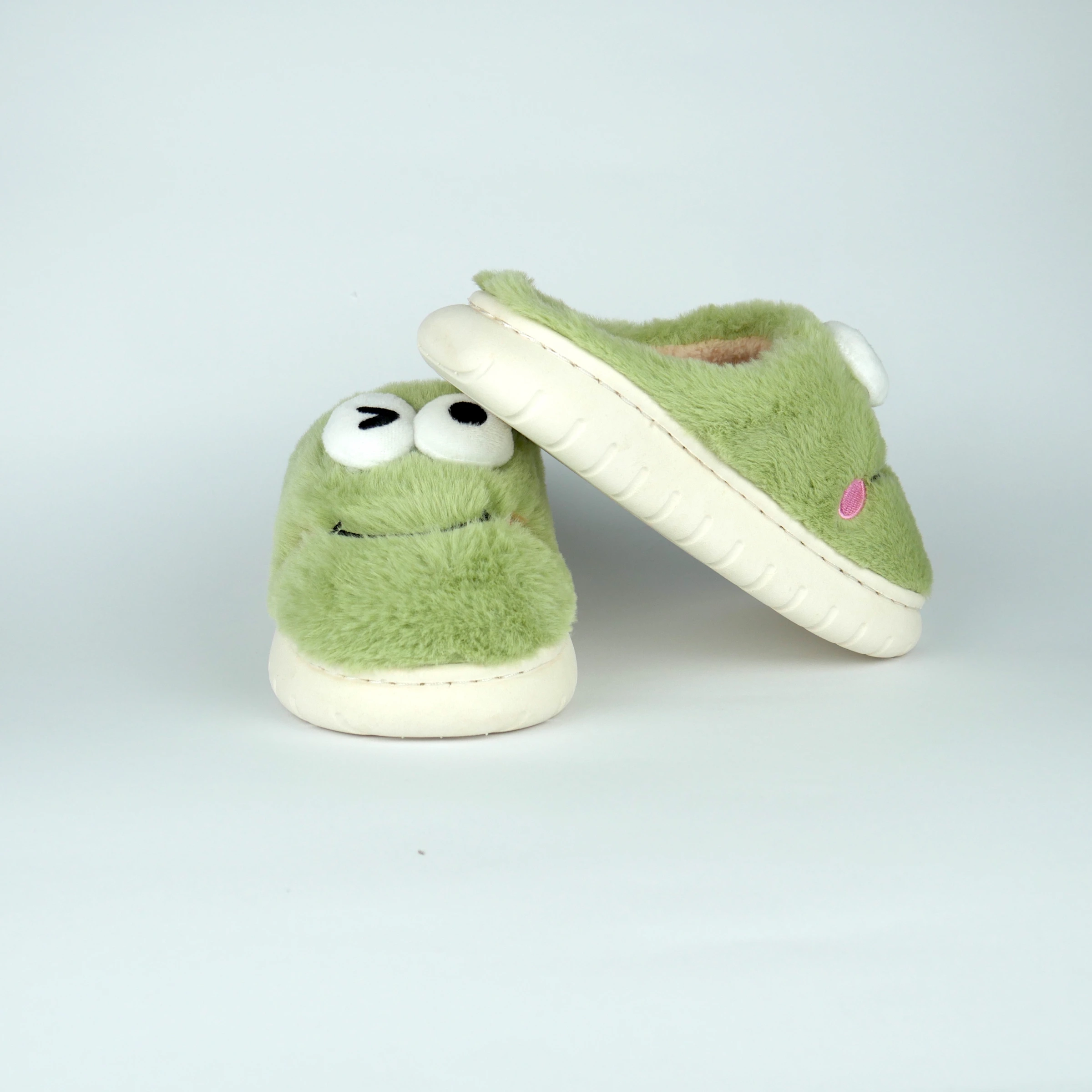 Зелені дитячі тапочки Frog з м’якого еко-хутра — підошва